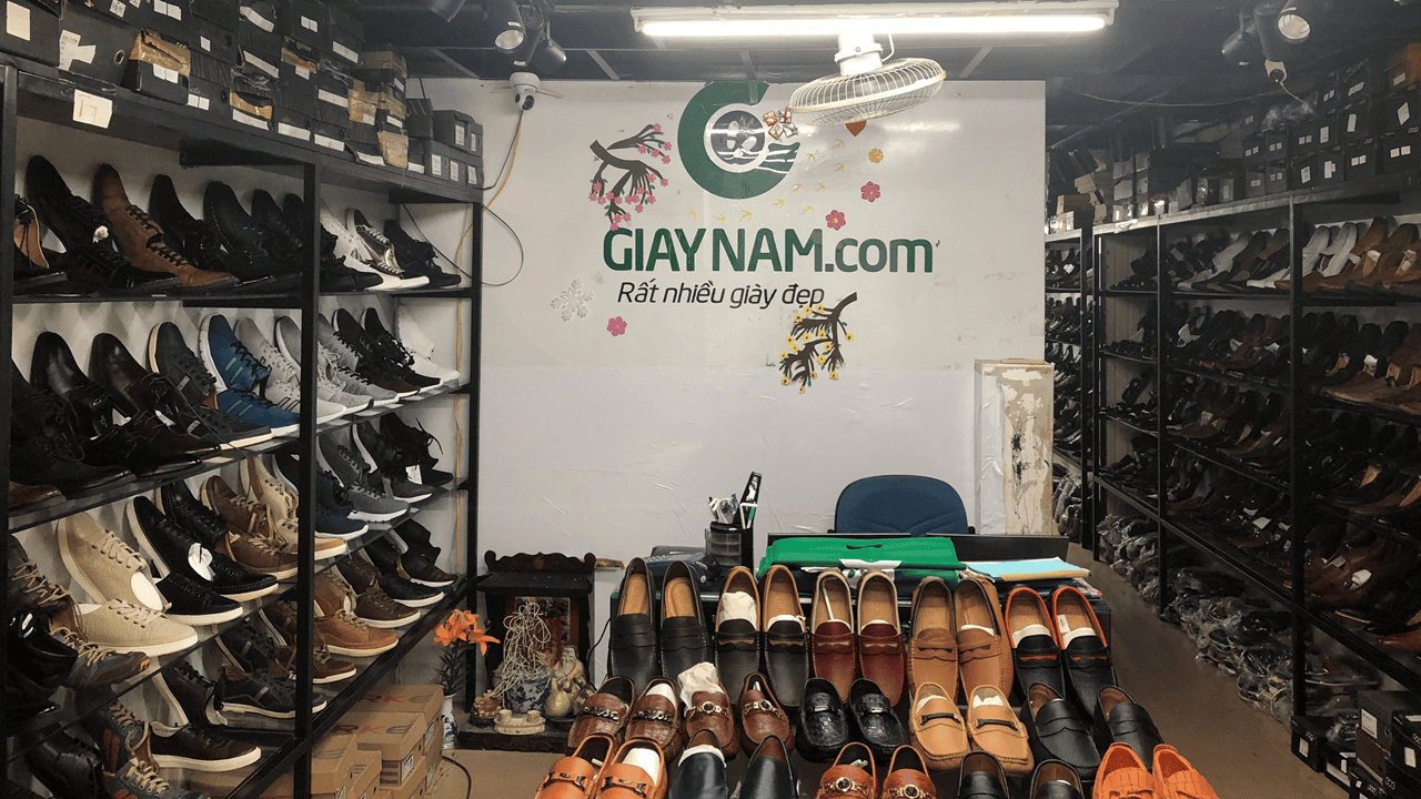 Giày lười công sở hoa văn độc lạ bắt mắt 2018 màu nâu; Mã số GL1828N12