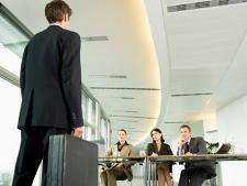 Đi giày gì cho buổi phỏng vấn xin việc?